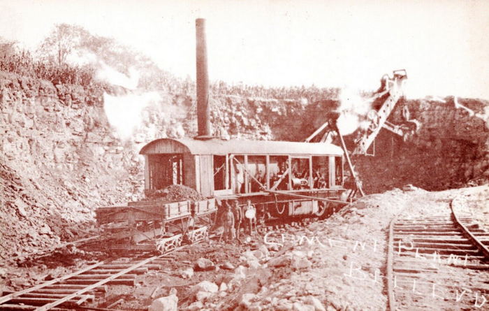 Bellevue - Vintage Postcard (newer photo)